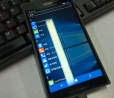 Suposto protótipo do Microsoft Lumia 950 aparece em primeiras fotos vazadas