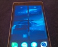 Este seria OnePlus One rodando SailFish OS, plataforma que renova os traços do Android