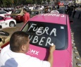 No México, centenas de taxistas realizam protesto contra o Uber